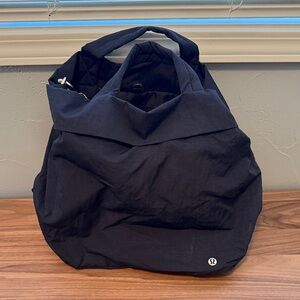 lululemon athletica Black On My Level 2.0  19L Bag